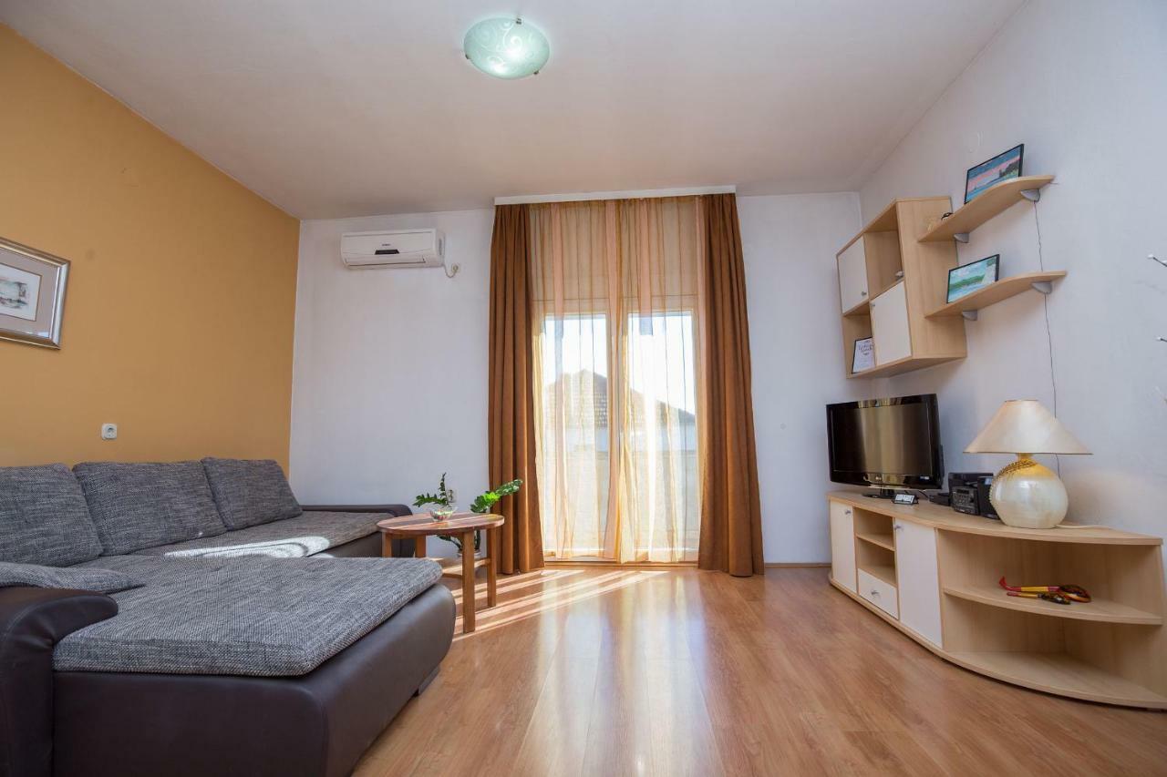 Apartments & Rooms Tea 扎达尔 外观 照片